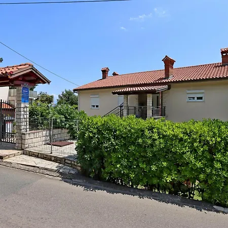 With Parking Space Lovran, Opatija - 23701 Apartmán