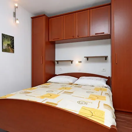 Apartment With Parking Space Lovran, Opatija - 23701