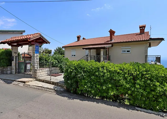 With Parking Space Lovran, Opatija - 23701 Apartmán