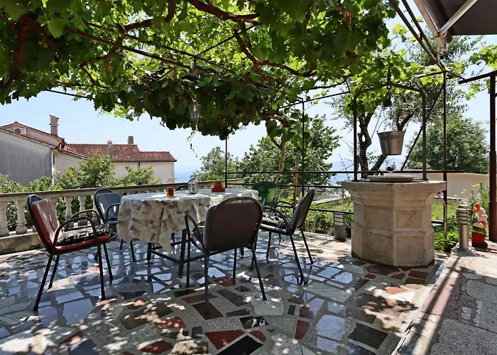 Apartamento With Parking Space Lovran, Opatija - 23701 Lovran